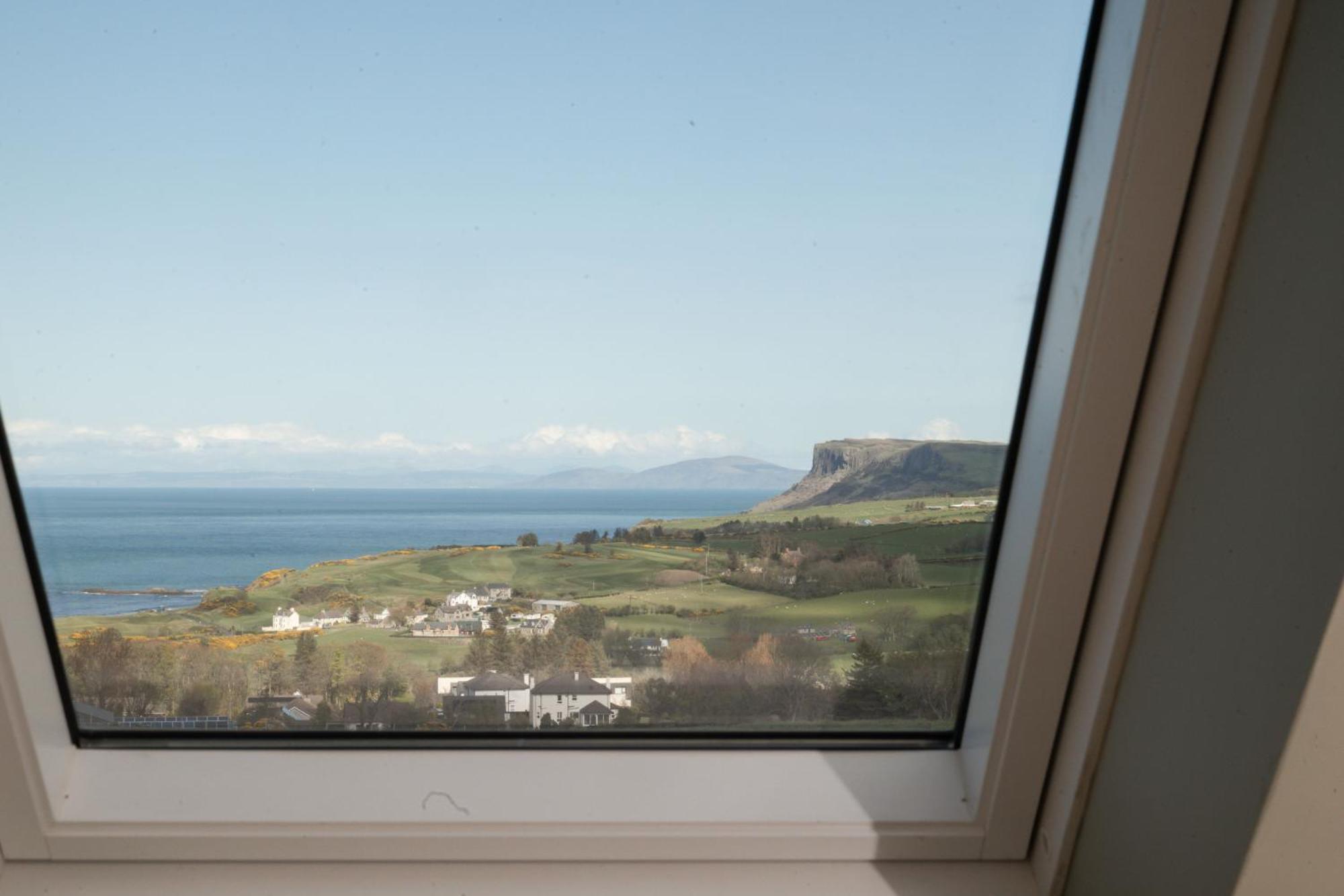 The Salthouse Hotel Ballycastle Esterno foto